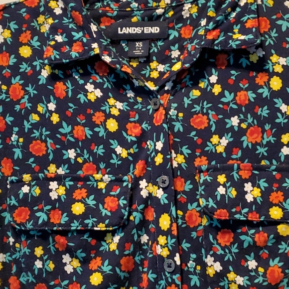 LANDS' END FLORAL BUTTON DOWN SHIRT - 🌸3/$30🌸 - Picture 6 of 9